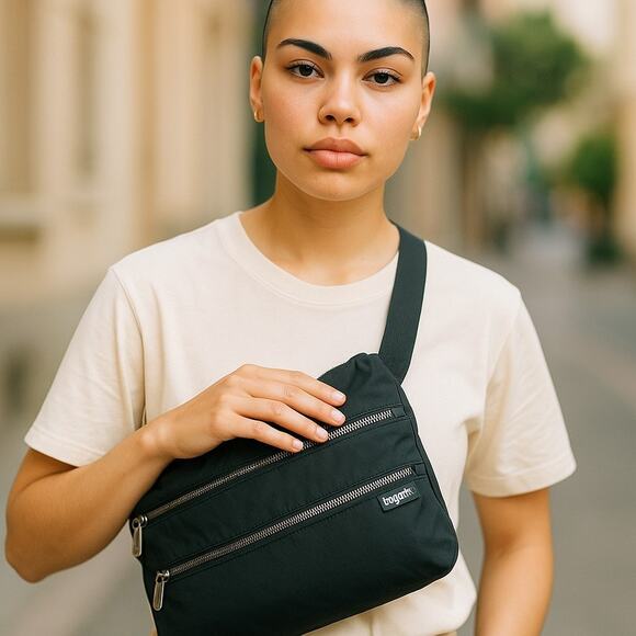 Baggallini Gray Nylon Cross Body Purse Bag w/2 outside Large Pockets Adj Strap - Picture 1 of 9